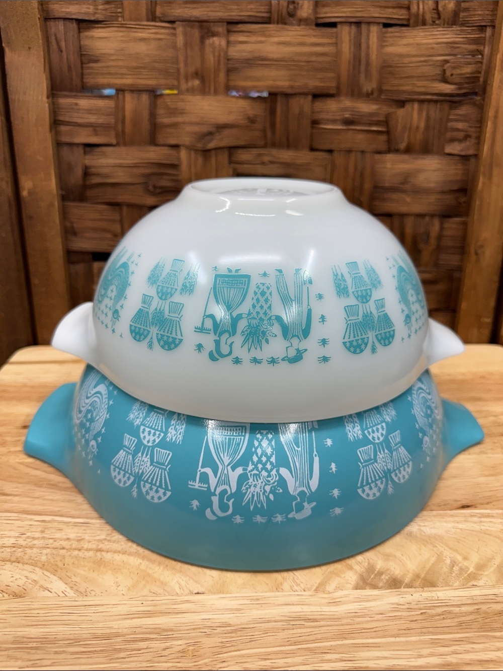 Vtg Pyrex Amish Butter Print  Cinderella Nesting Bowls #443/444 Set Of 2